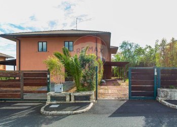 Casa all\'aperto - Casa semi indipendente Via Sacerdote Messina
 
10, Aci Sant'Antonio - foto 38