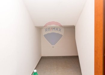 Hall / corridoio - Casa semi indipendente Via Sacerdote Messina
 
10, Aci Sant'Antonio - foto 43