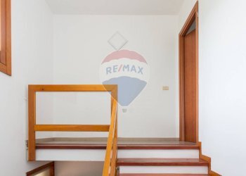 Scale - Casa semi indipendente Via Sacerdote Messina
 
10, Aci Sant'Antonio - foto 44