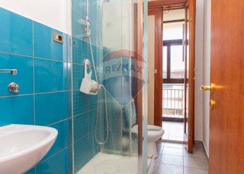 Bagno - Casa semi indipendente Via Sacerdote Messina
 
10, Aci Sant'Antonio - foto 47