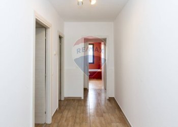 Hall / corridoio - Casa semi indipendente Via Sacerdote Messina
 
10, Aci Sant'Antonio - foto 70