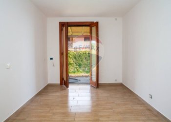 Stanza vuota - Casa semi indipendente Via Sacerdote Messina
 
10, Aci Sant'Antonio - foto 71