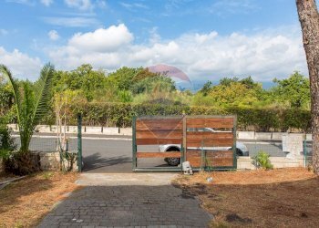 Casa all\'aperto - Casa semi indipendente Via Sacerdote Messina
 
10, Aci Sant'Antonio - foto 79