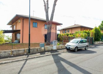 Casa all\'aperto - Casa semi indipendente Via Sacerdote Messina
 
10, Aci Sant'Antonio - foto 82