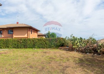 Casa all\'aperto - Casa semi indipendente Via Sacerdote Messina
 
10, Aci Sant'Antonio - foto 87