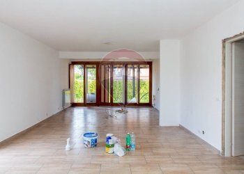 Stanza vuota - Casa semi indipendente Via Sacerdote Messina
 
10, Aci Sant'Antonio - foto 90