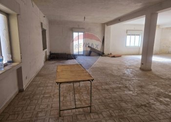 Stanza vuota - Negozio via XIX traversa
 
41, Belpasso - foto 3