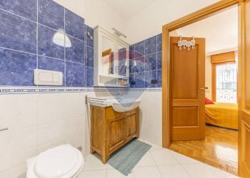 Bagno - Bilocale Via Alberto Moravia
112, Roma - foto 12