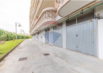 Edificio all\'aperto - Bilocale Via Alberto Moravia
112, Roma - foto 19