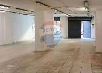 Parcheggio - Commercial Premises Via Bari
 
8-10, Molfetta - photo 3
