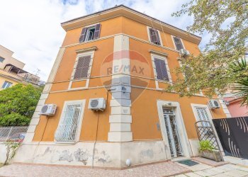 Edificio all\'aperto - Trilocale Via Silvestro II
 
10, Roma - foto 8