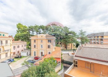 Edificio all\'aperto - Trilocale Via Silvestro II
 
10, Roma - foto 47