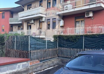 Edificio all\'aperto - Appartamento Via Acicastello
 
61, Aci Castello - foto 13