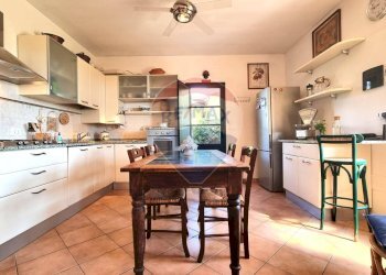 Cucina - Two-room apartment Via Roma
 
83, Castellina Marittima - photo 3