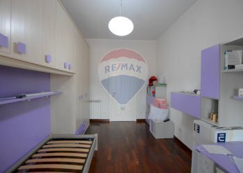 Camera / camera da letto - Apartment via bellini
 
3, Savona - photo 13