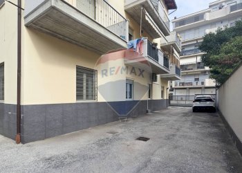 Edificio all\'aperto - Trilocale Via Lago Di Bracciano
 
16, Pescara - foto 14