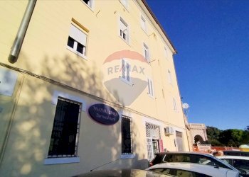 Edificio all\'aperto - Laboratory PIAZZA GIOVANNI XXIII
 
32, Osimo - photo 6