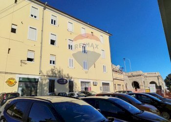 Edificio all\'aperto - Laboratory PIAZZA GIOVANNI XXIII
 
32, Osimo - photo 7