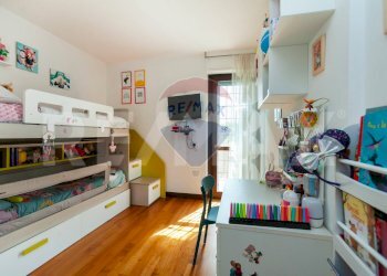 Camera / camera da letto - Three-room apartment Via Vittorio Marimpietri
 
44, Roma - photo 15