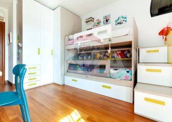 Camera / camera da letto - Three-room apartment Via Vittorio Marimpietri
 
44, Roma - photo 16