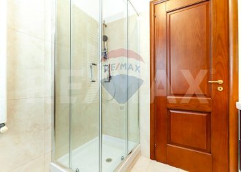 Bagno - Three-room apartment Via Vittorio Marimpietri
 
44, Roma - photo 18