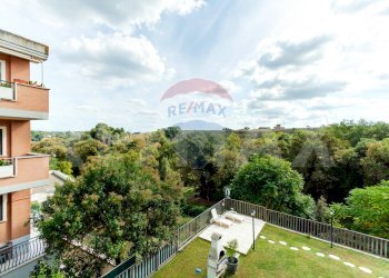 Edificio all\'aperto - Three-room apartment Via Vittorio Marimpietri
 
44, Roma - photo 21