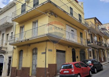 Edificio all\'aperto - Trilocale Via Solferino
 
102, Ragusa - foto 2