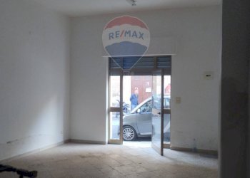 Stanza vuota - Locale Commerciale via Dossuna
 
173, Palermo - foto 3