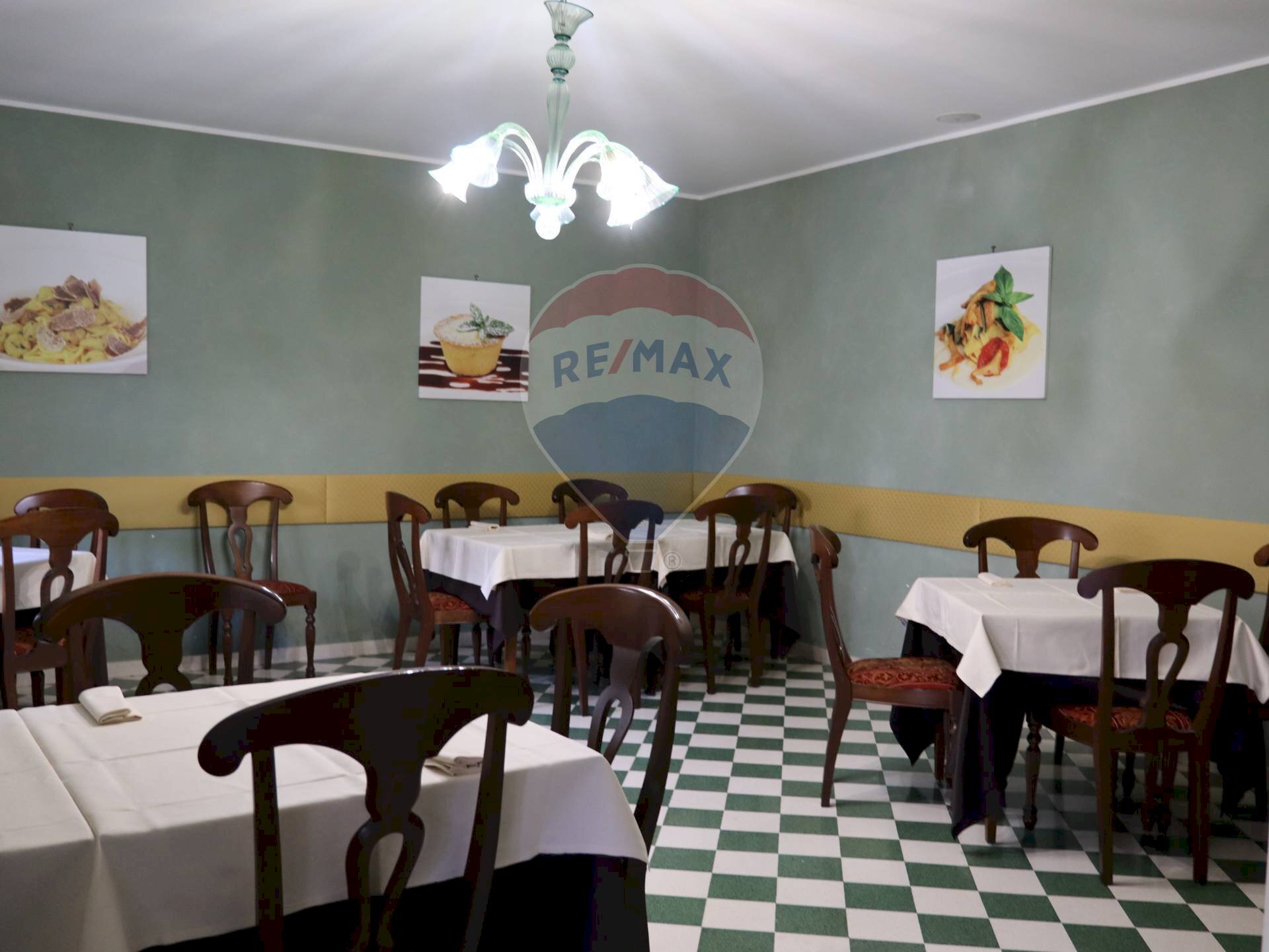 Sala da pranzo - Stable - Palace via Sant'Antonio Abate
16, Campobasso - photo 3