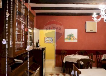 Sala da pranzo - Stabile - Palazzo via Sant'Antonio Abate
 
16, Campobasso - foto 17