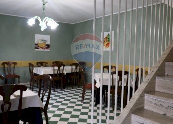 Sala da pranzo - Stabile - Palazzo via Sant'Antonio Abate
 
16, Campobasso - foto 3