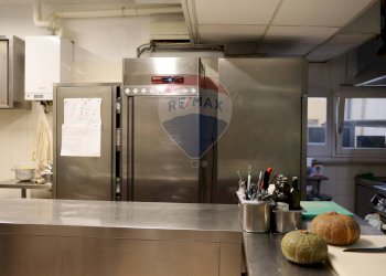 Cucina - Stabile - Palazzo via Sant'Antonio Abate
 
16, Campobasso - foto 23