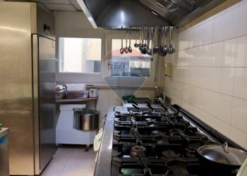 Cucina - Stabile - Palazzo via Sant'Antonio Abate
 
16, Campobasso - foto 25