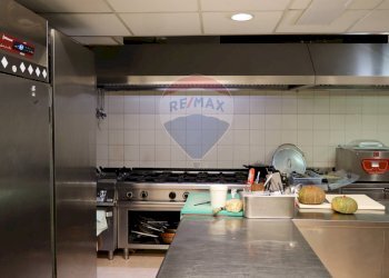 Cucina - Stabile - Palazzo via Sant'Antonio Abate
 
16, Campobasso - foto 26