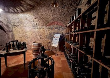 Cantina - Stabile - Palazzo via Sant'Antonio Abate
 
16, Campobasso - foto 30