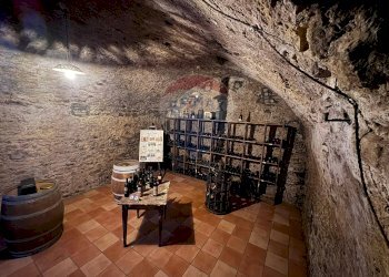Cantina - Stabile - Palazzo via Sant'Antonio Abate
 
16, Campobasso - foto 31