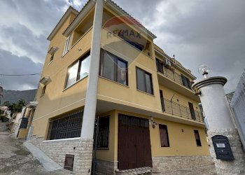 Edificio all\'aperto - Bilocale via Dolomiti
 
16, Carini - foto 5