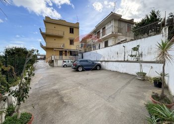 Edificio all\'aperto - Bilocale via Dolomiti
 
16, Carini - foto 2