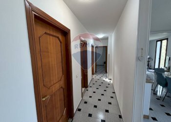 Hall / corridoio - Bilocale via Dolomiti
 
16, Carini - foto 22