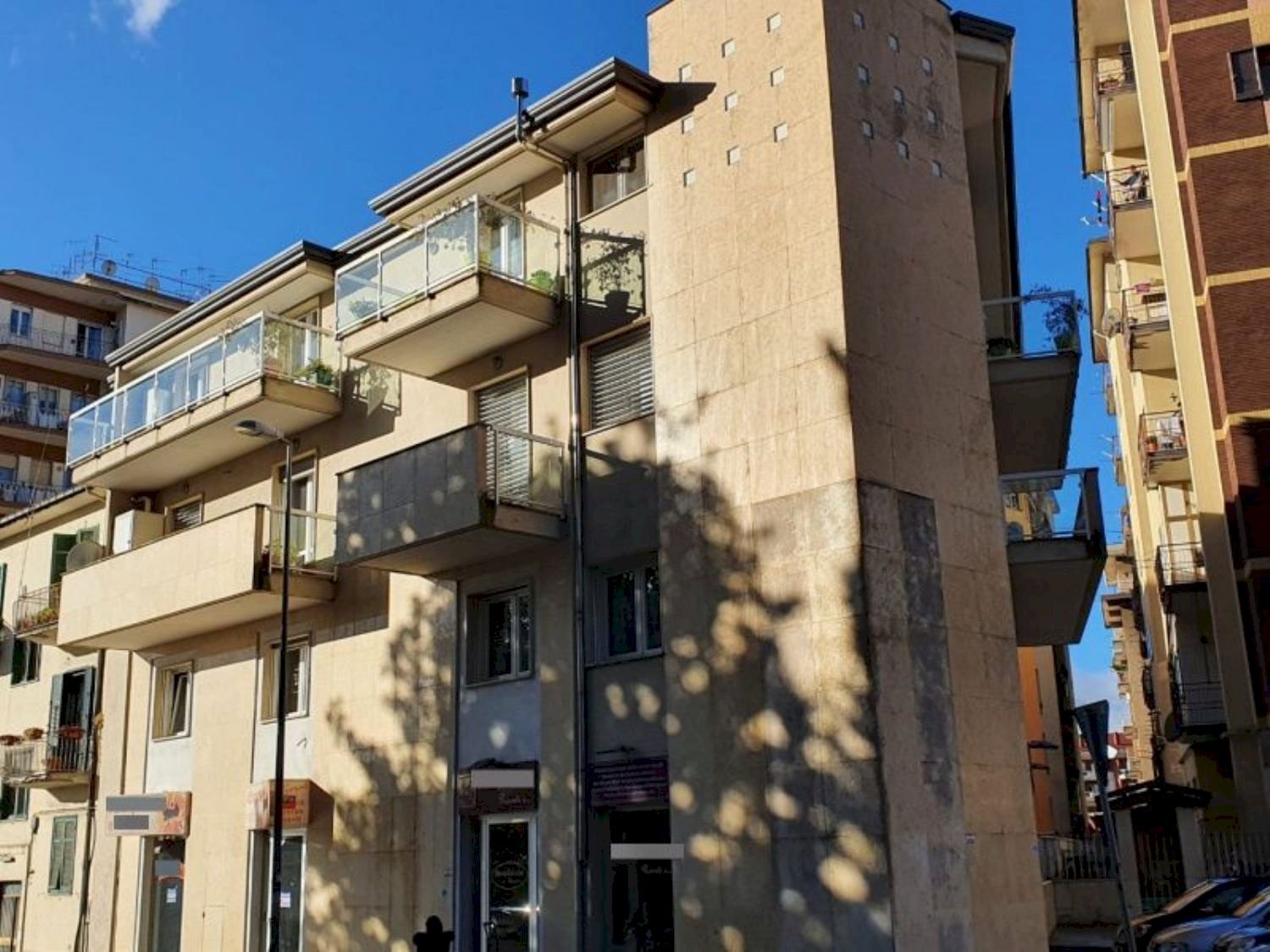 vista - Commercial Premises Tagliamento
 
299, Avellino - photo 2