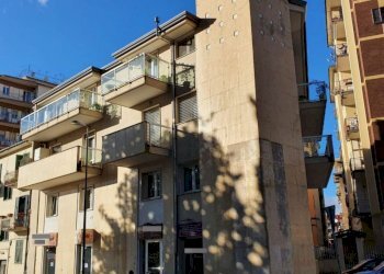 vista - Commercial Premises Tagliamento
 
299, Avellino - photo 2