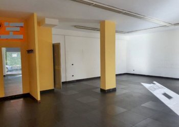 camera - Commercial Premises Tagliamento
 
299, Avellino - photo 4