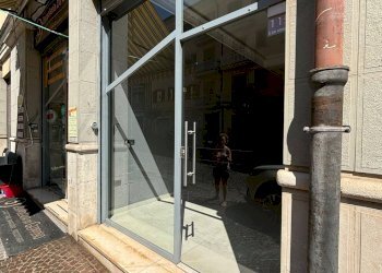 Foto 11 - Commercial Premises Corso Umberto, Avellino - photo 11