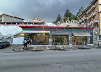 Foto 1 - Commercial Premises via manfredi, Atripalda - photo 1