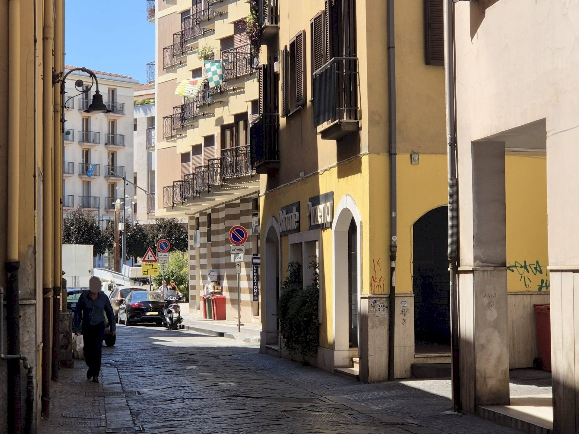 Foto 2 - Locale Commerciale via trinità, Avellino - foto 2