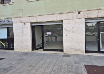 Foto 9 - Locale Commerciale piazza del popolo, Avellino - foto 9