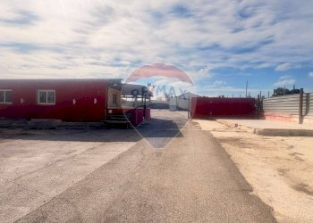 Casa all\'aperto - Capannone Complanare Ovest San Giorgio, Bari - foto 1