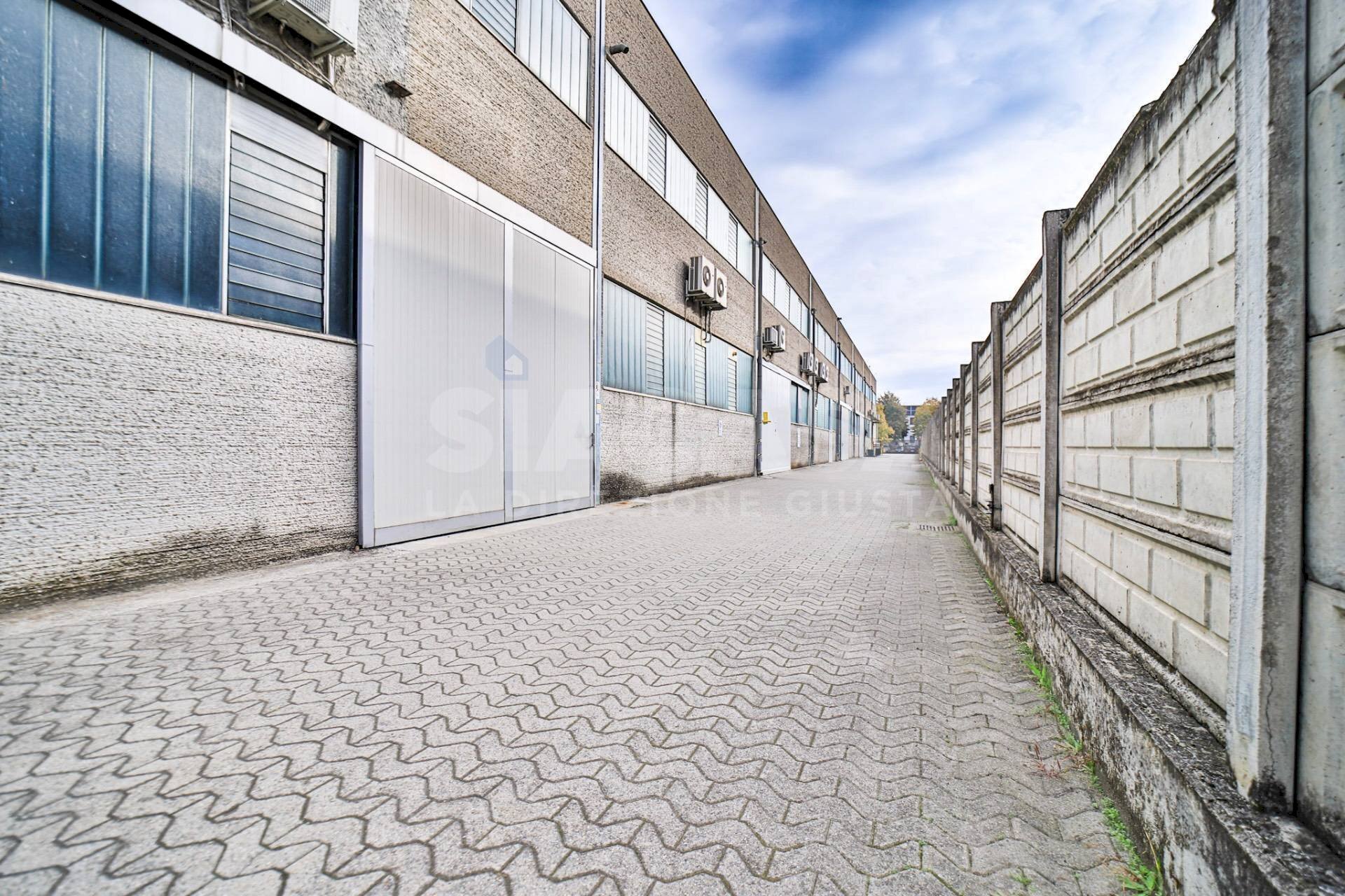 Foto 2 - Shop Liscate - photo 2