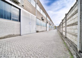 Foto 2 - Shop Liscate - photo 2