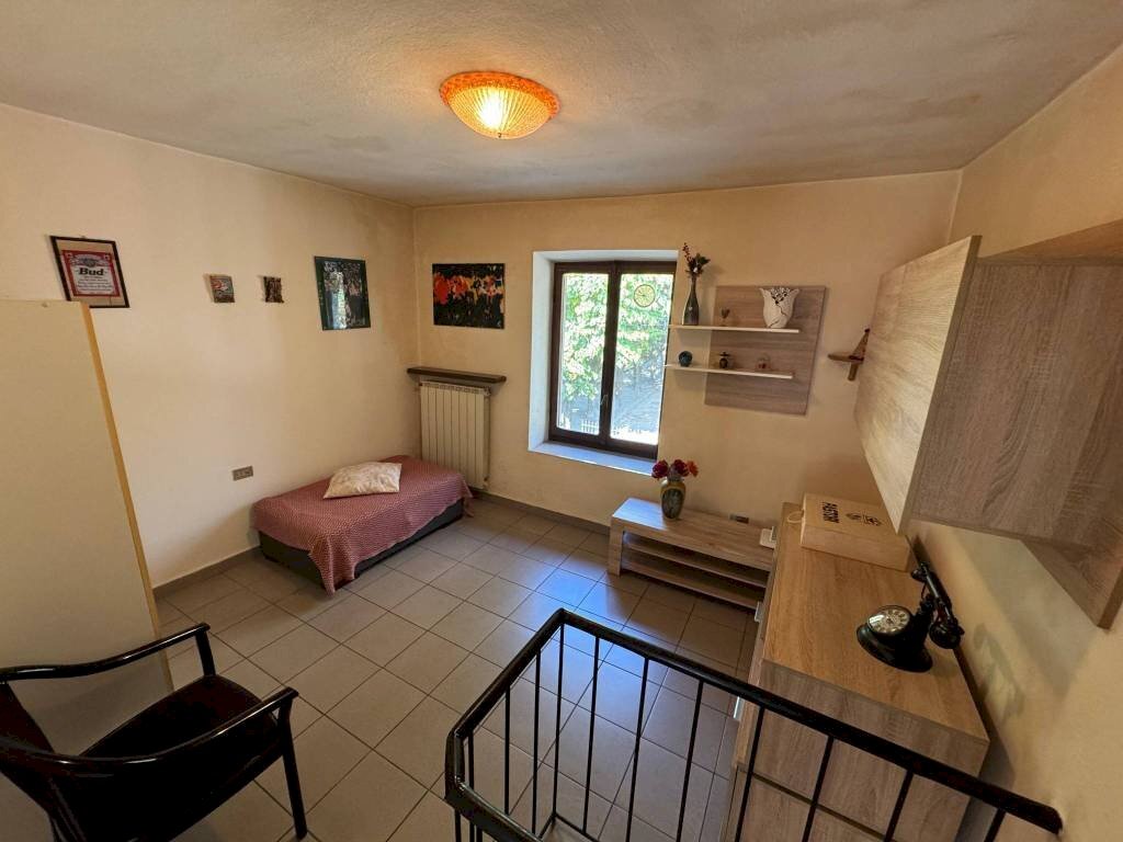 Camera da letto - Bilocale via 20 Settembre, 18, Arsago Seprio - foto 1
